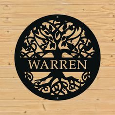 a wooden wall with a circular sign that says,'warnen'on it