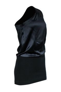 Go total modern and minimalist with this sleek and chic tunic from Theory! Made with a shiny satin on top and a stretchy knit on the bottom, pair this easy-to-wear statement piece with all your favorite leggings and skinny jeans! Size 4 100% Silk Satin top, stretchy knit bottom One shoulder silhouette Draped front Waist 30" Total length 32.5" Asymmetrical Satin Top For Night Out, Satin Tops With Asymmetrical Neckline For Night Out, Satin Top With Asymmetrical Neckline For Night Out, Sleek Black Satin Tops, Black Satin Sleek Top, Sleek One-shoulder Evening Top, Black Satin Tops With Sleek Style, Sleek Asymmetrical Tops For Evening, Sleek Asymmetrical Top For Evening