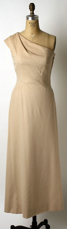 dress; mainbocher (1890-1976); 1960s; wool Cut Dresses, 1960s Dresses, 1960 Dress, Bias Cut Dress, Iconic Fashion, Vintage Wardrobe, Costume Institute, Clothes Closet, Fashion Inspiration Design