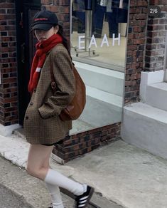 Check Coat Outfit, 겨울 치마 코디, Winter Outfit Korean, Aesthetic Outfits Korean, Summer Vibe Aesthetic, Casual Outfit Summer, Korean Winter Outfits, Sweats Outfit