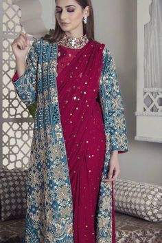 Saree Overcoat, Pakistani Sari Designs, Designer Dresses Elegant, Latest Bridal Dresses, Fancy Sarees Party Wear, Stylish Short Dresses, Desi Fashion Casual, Pakistani Fancy Dresses, Beautiful Pakistani Dresses