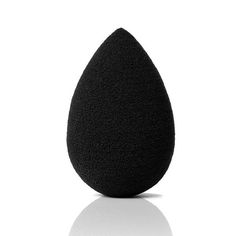 beauty-blender-mini-canister-blender-pro-in-black Skincare Application, Beauty Blender Pro, Dr Belongings, Makeup 2022, Long Wear Makeup, Obx Dr, Hollywood Makeup, Beauty Blenders, Use Less