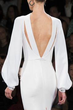 ENHANCE U Cushnie et Ochs | Spring/Summer 2018 Tshirt Details, Mary Rose, Robes Glamour, Et Ochs, Cushnie Et Ochs, Flirty Dresses, Jenny Packham