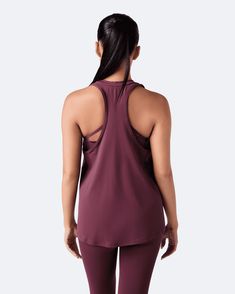 If you’ve been looking for the perfect blend of comfort, style and sexiness, here it is. A tank top that makes you look good and feel even better 100% of the time! Vino Color, Red Bike, Dance Leggings, High Neck Bodysuit, High Intensity Workout, Red Tank, Red Tank Tops, Short Leggings, Bike Shorts