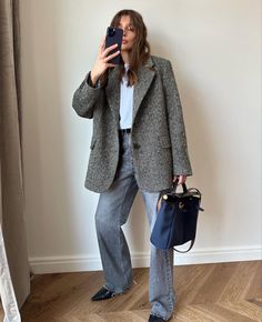 Grey Jacket Outfit, Oversized Jacket Outfit, Winter Party Outfit, Chic Outfits Classy, Smart Casual Women, Casual Party Outfit, Outfit Work, Outfits Classy, Stylish Work Attire