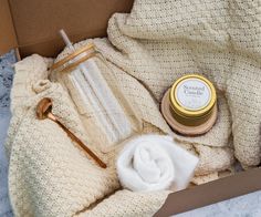 Care Gift Box that truly expresses your love. Each box is curated with handpicked items, guaranteed to bring joy and delight to your loved ones on their special day. Ideal for Last Minute Gift for any occasion. Shipping on the Next Day 💖Choose Box Style Pink Gift Box: ✦ Ceramic Mug ✦ Knit Throw Blanket ✦ Stainless Steel Gold Spoon ✦ Cozy Wool Socks ✦ Scented Candle ✦ Pink Stones Bracelet ✦ Gift Box with Ribbon Box Size: 12.6"x11"x4" Ivory Gift Box: ✦ Glass Jar with a Tube ✦ Knit Throw Blanket ✦ White Gift Basket, Hygge Fall, Gift Box For Women, Pen Gift Box, Bracelet Gift Box, Ribbon Box, Gold Spoon, Pink Gift Box, Gift Boxes For Women