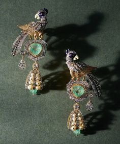 Indian Antiques, Jewel Earrings, Wearable Art Jewelry, Western Earrings, Bridal Jewelry Collection, Jeweled Earrings, Diamond Jewelry Designs, Classic Earrings, Indian Wedding Jewelry