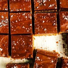 there are many pieces of brownies that have been cut into squares