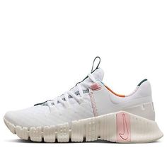 (WMNS) Nike Free Metcon 5 'White Pink Blood' FN8920-161 Women’s Workout Shoes, Gym Sneakers Women, Workout Shoes For Women, Cute Workout Shoes, Nike Running Shoes For Women, Nike Metcon Women, Nike Running Shoes, On Cloud Shoes