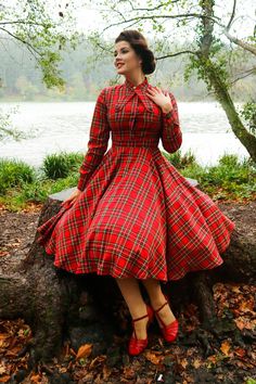 Vintage inspired 1950s Plaid wool dress Long sleeves wool | Etsy Fitted Knee-length Vintage Dress For Winter, Fitted A-line Plaid Dress For Fall, Fitted Vintage A-line Dress For Winter, Retro Plaid Dresses For Vintage Fashion, Fitted Vintage Plaid Dress, Classic Fitted Plaid Dress, Fitted Plaid Winter Dress, Retro Fitted Vintage Dress For Winter, Fitted Retro Vintage Dress For Winter