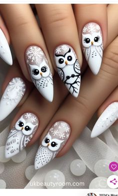 Winter Snowman Nails, Winter Sun Nails, Christmas Cat Nail Art, Spooky Winter Nails, Winter Plain Nails, Star Wars Nails Acrylic, Milky Winter Nails, Winter Animal Nails, Christmas Bulb Nails