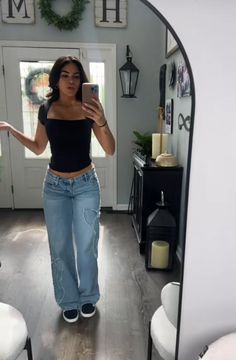 Going Out For Food Outfit, Black Square Top Outfit, Cute Outfit Inspo With Jeans, Pacsun Bow Jeans, Cute Tops To Go With Jeans, Square Neck Tee Outfit, Black Graphic Shirt Outfit, Pacsun Outfits Aesthetic, Girly Skater Outfits