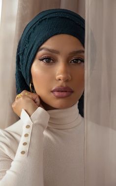 Estilo Hijab, Iranian Beauty, Head Wrap Styles, Hair Wrap Scarf