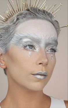 White Angle Make Up, Angel Sfx Makeup, Creepy Angel Makeup, White Angel Makeup Looks Halloween, Snow Angel Makeup, Angel Make Up, Angel Makeup Looks Halloween, Angel Costume Makeup, Angel Makeup Look