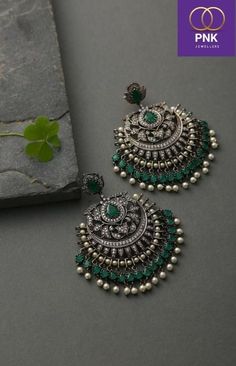 Trendy Silver Jewelry, Luxury Jewelry Store, Indian Wedding Jewelry Sets, Inexpensive Jewelry, Indian Bridal Jewelry Sets, Antique Jewellery Designs, Fancy Jewellery Designs, Silver Jewellery Indian, Indian Jewellery Design Earrings