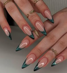 December Nail Inspo 2024, December 2024 Nails, Cateye French Nails, Cateye French Tip, Cateyes Nails Design, Cateye Nailart, Soft Grunge Nails, Cateyes Nails, Cateye Nails