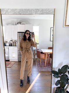 Jumpsuit Outfits Winter, Work Jumpsuit Outfit, Utility Jumpsuit Outfit, Womens Jumpsuit Outfits, Jumpsuit Outfit Work, Winter Jumpsuit Outfit, How To Style Jumpsuit, Jumpsuit Outfit Winter, Styling Jumpsuits