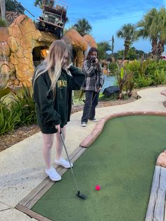 Mini golf Golf With Friends, Beach Week, Golf Driver, Friend Activities, Perfect Golf, Summer Fun List, Summer Plans