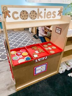 there is a display with cookies on it