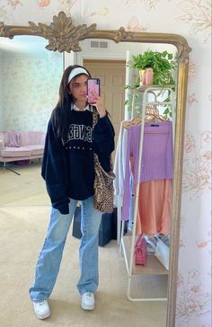 Target Brands Clothing, 2020 Outfits Aesthetic, Vintage Street Style Outfits, Vintage Aesthetic Accessories, Winter Outfits Y2k Aesthetic, How To Style A Jumper, Outfit Ideas Jumper, Colorful Classy Outfits, 90s Street Style Aesthetic