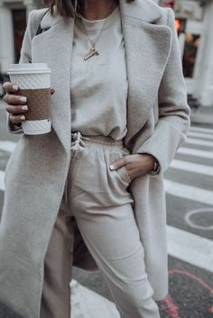 Layered Neutrals - Flaunt and Center Mode Over 50, Mode Shoes, Layered Fashion, Elegante Casual, Casual Outerwear, Mode Casual, Fashion 2020, Looks Style