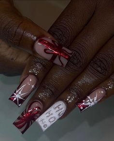 Christmas Nails Short Square Acrylic, Pink Christmas Nail Designs Short, Baddie Winter Nails, Cute Nails Red, Iconic Nails, Nail Design Christmas, Christmas Nails Ideas, Christmas Nail Design, Classy Acrylic