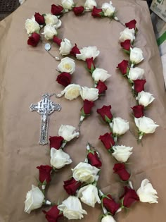 Rosary Flower Arrangement, Wood Crosses Diy, Flower Rosary, Braided Bracelet Diy, Graduation Cap Decoration, Cap Decorations, Paper Flower Bouquet