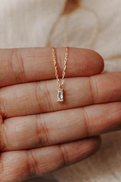 Cute Jewelry To Wear To School, Dainty Gold Jewelry Necklaces, Marshalls Outfits, Jewelry Accessories Rings, Tiny Gold Necklace, Simple Gold Necklace, Gold Necklace Dainty, Necklace Everyday, Gold Necklace Simple