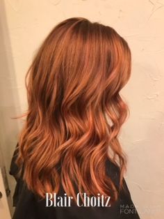 copper hair, medium hair, long hair, beach hair, ginger, natural redhead, romantic style, loose curls Redhead Haircut, Medium Black Hair, Trendy Haircuts Medium, Hair Ginger, Hair Color Plum, Haircut Medium, Natural Redhead, Caramel Hair