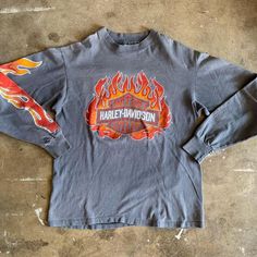 Harley Davidson Vintage Tee, Motorcycle Tee Shirts, Vintage Harley Davidson Shirt, Harley Davidson Vintage, Streetwear Outfit Ideas, T Shirt Logo Design, Harley Shirts, Shirt Logo Design, Vintage Tee Shirts