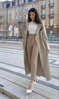 Switzerland Outfit, Classic Outfit, Chique Outfits, Winter Fashion Outfits Casual, Business Casual Outfits For Women, Office Outfits Women, Business Casual Outfits For Work, Casual Day Outfits