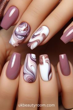 Gel Nail Designs Fall Colors, Fall Colored Nails Gel, Nail Tip Ideas French, Fall Ideas For Nails, Swirl Nails Designs, Short Purple Nail Designs, Fall Gel Nail Ideas, Nails Design For Short Nails, Chic Fall Nails