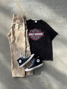 Outdoor Professional Outfit, Streetwear Men Outfits 2023, Men’s Thrifted Outfits, School Outfits Masc, Harley Davidson Outfits Men, Comfy Masc Outfits, Thrift Inspo Vintage, Gay Fall Outfits, Fall Masc Outfits