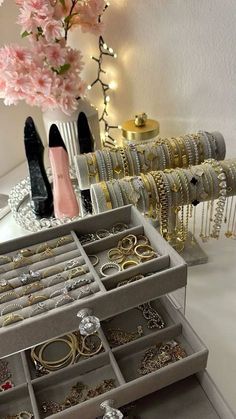 Girly Room, Dope Jewelry