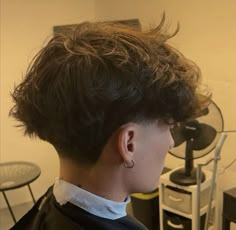 Low Fade Cabelo Grande, Taper Mid Fade Haircut, 2024 Men Haircut Trends, Mid Fade Haircut Men Straight Hair, Wavy Low Taper, Mid Blowout Taper, Blowout Taper Straight Hair, Low Taper Fade Straight Hair, Mid Taper Fade Haircut Curly