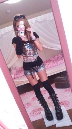 Hime Gyaru Outfits, Gyaru Bag, Gyaru Outfits, Hime Gal, Acubi Aesthetic, Kawaii Punk, Blue Pfp, Outfit Coquette, Glam Punk