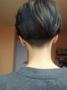 Short Sides Long Top Women, Short Haircuts Ideas, Hair Cut Ideas, Bob Haircut Ideas, Short Hair Cut, Haircuts Ideas, Short Hair Images