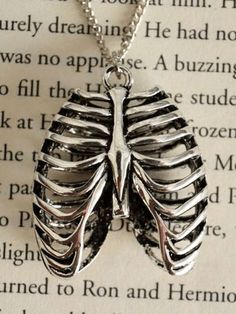 ⚡Buy 2023 Vintage Skeleton Pendant Necklace Silver ONE SIZE under $3.00 in Necklaces at AnotherChill.com Online. Color:Silver. Size:One Size. Composition: Alloy. Length:17.7-19.7inch. Style: Casual. ✓2023 S/S OUTFITS. Check reviews and buy Vintage Skeleton Pendant Necklace today. Ribcage Necklace, قلادات متدلية, Cage Necklace, Caged Necklace, Grunge Jewelry, Edgy Jewelry, Dope Jewelry, Funky Jewelry, Rib Cage