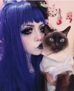 Vkei Blue hair alt alternative makeup goth visual kei lolita Cutesy Goth Makeup, Goth Japanese Makeup, Goth Dolly Makeup, Alt Blue Makeup, Dolly Goth Makeup, Blue Alternative Makeup, Alt Hair Colours, Casual Vkei Makeup, Colourful Goth Makeup