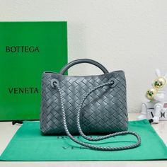 Bottega Veneta