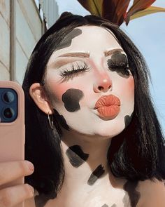 Face Paint Makeup Halloween, Cow Costume Makeup, Cow Makeup Face, Cow Makeup Halloween, Character Makeup Ideas, Cow Makeup Look, Horror Makeup Ideas, Halloween Backgrounds Wallpapers, Diy Horror