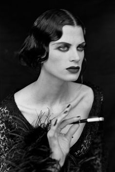 Kristen Mcmenamy, Tatjana Patitz, Drag Make-up, Helena Christensen, Peter Lindbergh, Milla Jovovich, Linda Evangelista, Dark Makeup, Claudia Schiffer