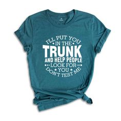 For the Bold & Funny: 😂 Sarcastic Shirts That Make a Statement! Ready to turn heads and spark laughter? This funny women’s shirt is perfect for anyone with a sharp sense of humor and a love for witty sayings. Whether it’s a joke about “helping people look” or a hilarious gift for your best friend, this shirt brings the laughs every time. 😜 Why You'll Love This Shirt: Hilarious & Sarcastic: A playful design that shows off your sense of humor. Soft & Comfortable: Perfect for casual outings, girl Funny Shirts Women Hilarious, Funny Shirt Ideas, Heat Press Projects, Witty Sayings, Funny T Shirt Sayings, Cricket Ideas, Sarcastic Tees, T Shirt Quotes, Funny Women