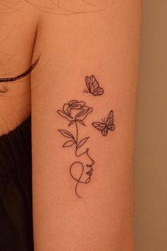 "Find dainty tattoo ideas with a unique twist in this collection of small tattoos. Perfect for anyone looking for something meaningful and stylish." Dainty Small Tattoos, Tattoos Unique Meaningful, Dainty Tattoo Ideas, Cute Meaningful Tattoos, Small Dainty Tattoos, Small Fairy Tattoos, Crystal Ball Tattoo, Red Flower Tattoos, Ball Tattoo