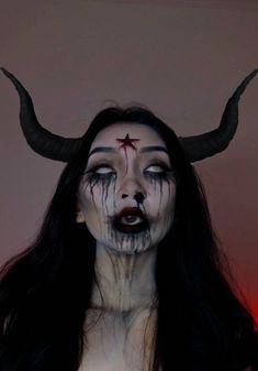 Demon Costumes Female, Demon Inspired Makeup, Demon Outfit Halloween, Demon Cosplay Makeup, Demon Halloween Costume Outfit, Demon Sfx Makeup, Demon Make Up Halloween, Halloween Costumes Horror Women