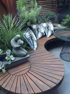 Garden Benches, Small Garden Design, Garden Seating, Wooden Bench, New Garden, Garden Structures, Garden Designs, Terrace Garden