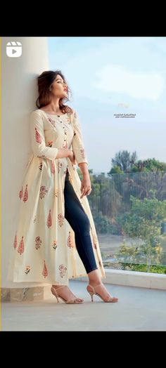 Designer Kurti Patterns, Afrikaanse Mode, Casual Indian Fashion, Pakistani Dresses Casual, Chique Outfits