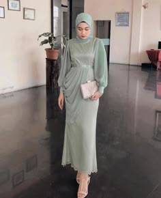 Dress Brokat Modern, Dress Muslim Modern, Kondangan Outfit, Braidsmaid Dresses, Hijab Dress Party, Dress Pesta, Dress Gamis