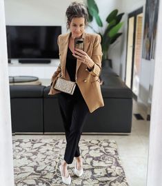 Suzie wears a blazer and slim pants | 40plusstyle.com Italian Women Style, Italian Women, Italian Outfits, Own Style, Slim Pants, Italian Style, How To Style, Italian Fashion