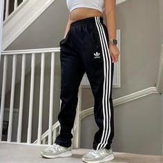 Vintage Adidas Originals Slim fit high waist fleece black joggers sweatpants Tag says Size Xl kids but it could fit 6-10uk as it's has drawcord waist to tighten 30"  inner leg Seen on size 10uk, 5'4" for reference with pull thread as shown but Good condition joggers sportswear trackie track-pant tracksuit bottom sweatpants casual streetwear baggy pants parachute pants y2k 00s gymwear activewear unisex  67 Adidas Vintage, Adidas Originals Women, Black Joggers, Baggy Pants, Baggy Pant, Jogger Sweatpants, Vintage Adidas, Casual Streetwear, Gym Wear